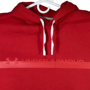 Under Armour Fitted Red Pullover Hoodie‎ Men's Medium Athletic Gym Active EUC